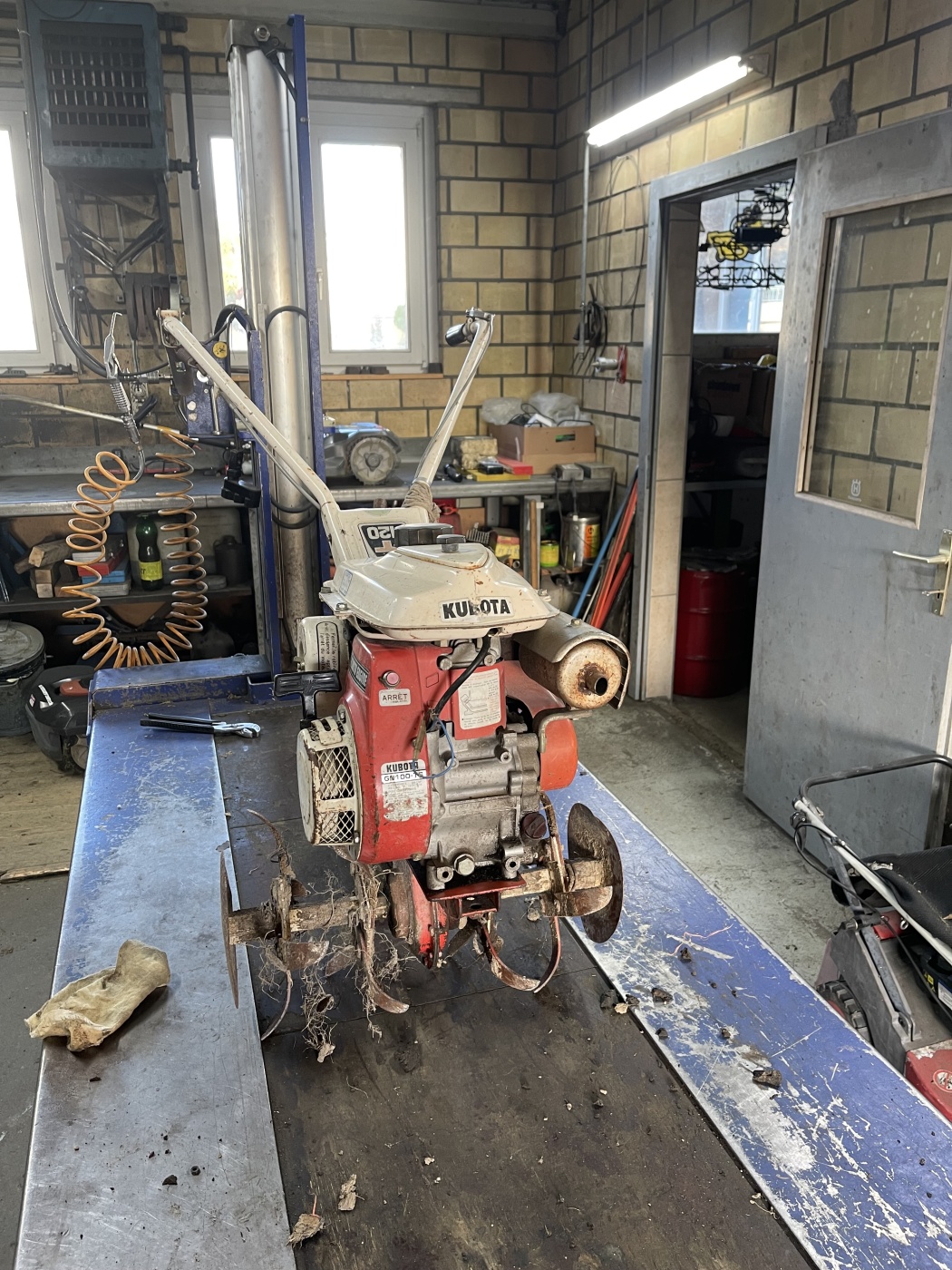 Kubota T120